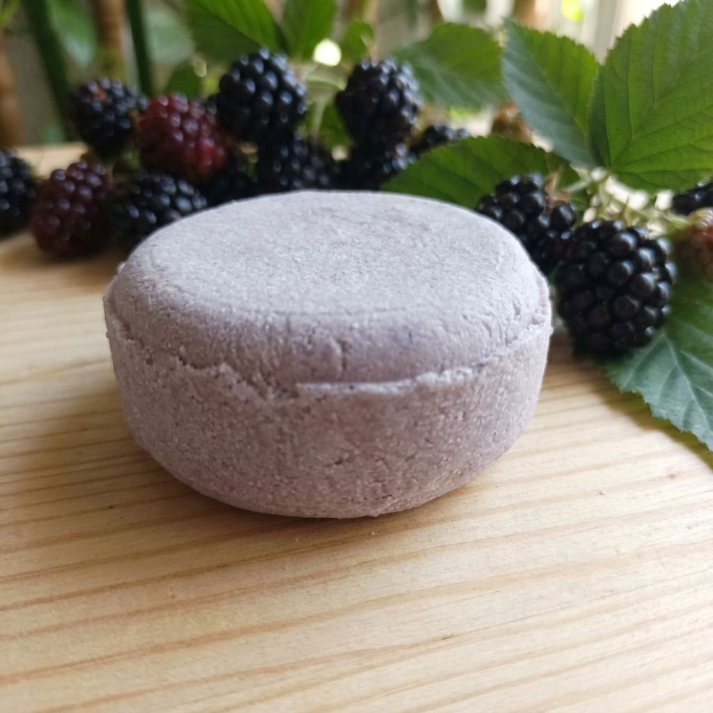 Shampoo para cabello graso. Aroma moras 100g 